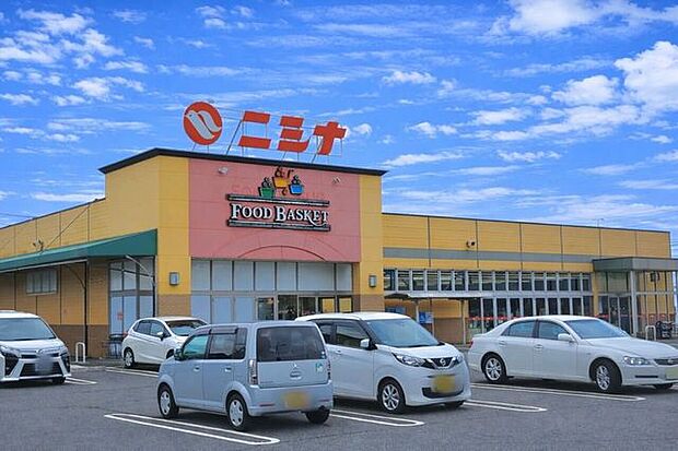 ニシナ玉島柏島店 2200m