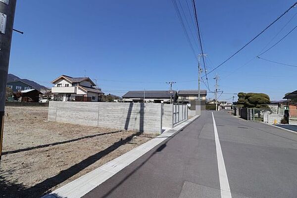 前面道路含む現地写真