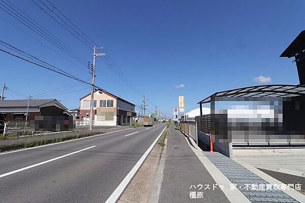 前面道路含む現地写真