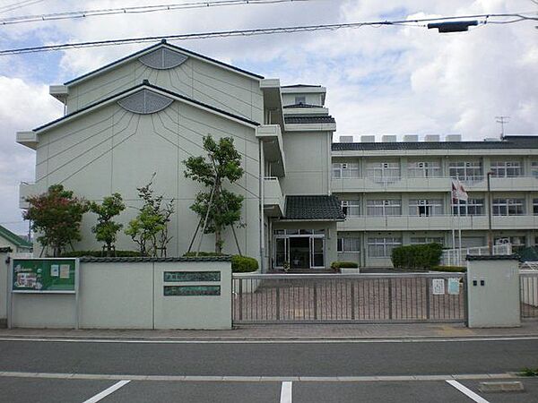 広陵東小学校 1310m