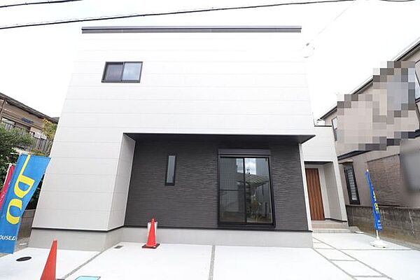 お買い物やお子様の通学も便利な立地です。是非現地をご覧ください