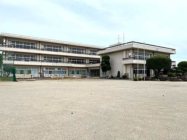高崎市立下里見小学校高崎市立下里見小学校 2170m