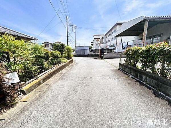 前面道路含む現地写真