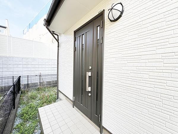 玄関を拡大表示