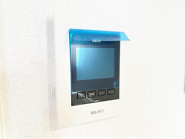 訪問者を確認できるTVモニター付きインターフォンです。