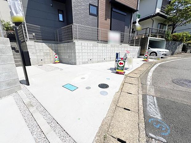 駐車場ももちろん完備しておりますのでお車所有の方にも心強いです。