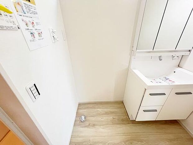 お天気を気にせずお洗濯ができ、室内干し可能です。