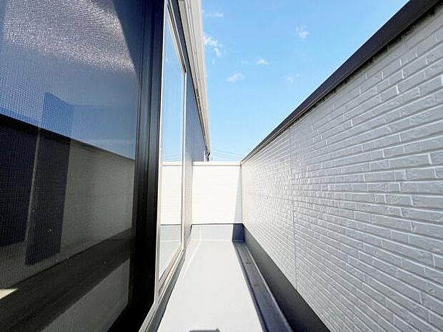 お洗濯ものを気持ち良く太陽の光で干せるのが嬉しいですね。