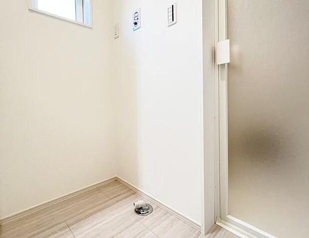 お天気を気にせずお洗濯ができ、室内干し可能です。