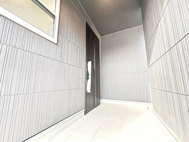 いつも気持ちよくご家族を迎えられる玄関です。