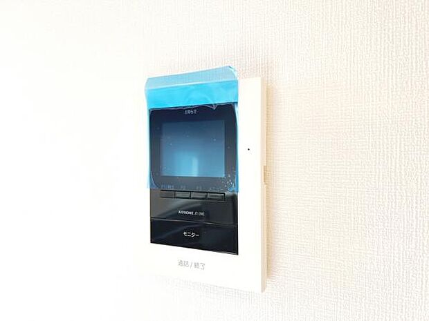 訪問者を確認できるTVモニター付きインターフォンです。