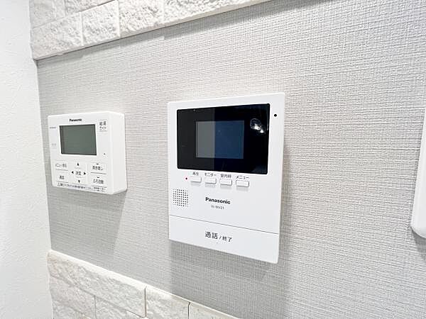 ご来客者確認できるTVモニター付きインターフォン。
