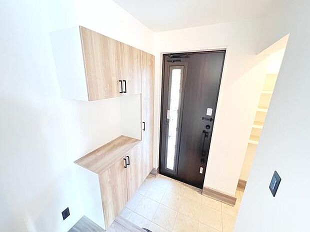 いつも気持ちよくご家族を迎えられる玄関です。