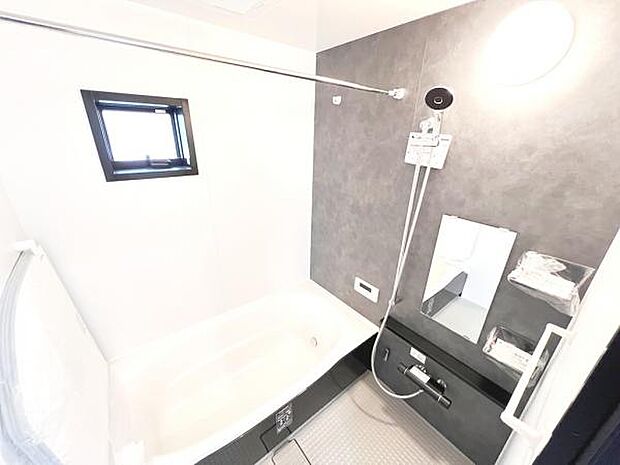 お風呂でほっとひといき。1日の疲れを癒しましょう。