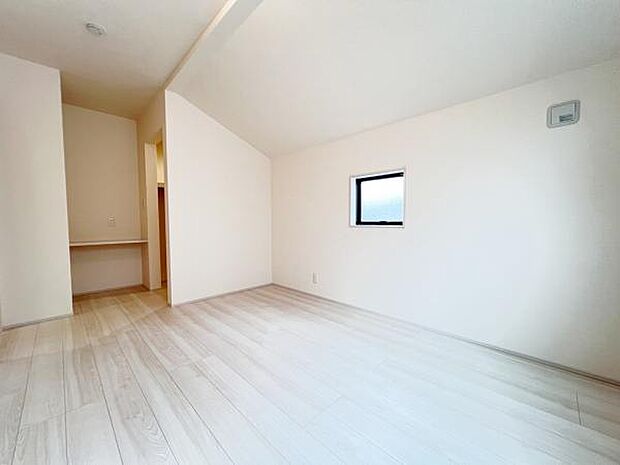 子供部屋にもちょうど良い大きさのお部屋です。