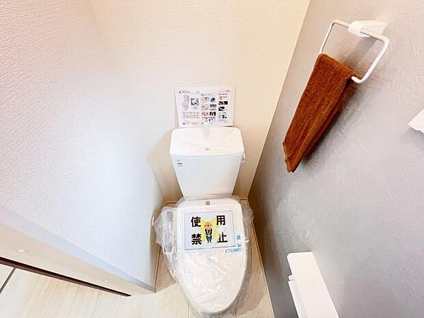 各階にトイレを設けており、ご家族が揃う時もゆとりをもってご利用いただけます。