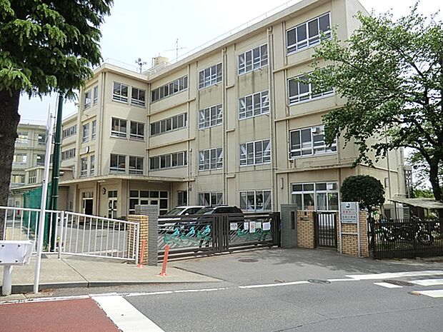 川崎市立生田小学校まで約1200m(徒歩15分)