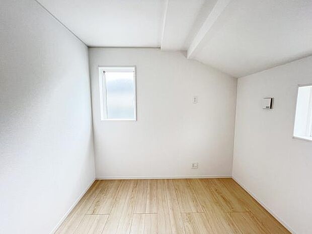 子供部屋にもちょうど良い大きさのお部屋です。