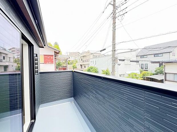 お洗濯ものを気持ち良く太陽の光で干せるのが嬉しいですね。