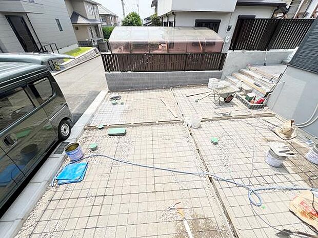 駐車場ももちろん完備しておりますのでお車所有の方にも心強いです。