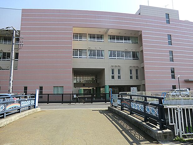 川崎市立東生田小学校まで約1020m(徒歩13分)