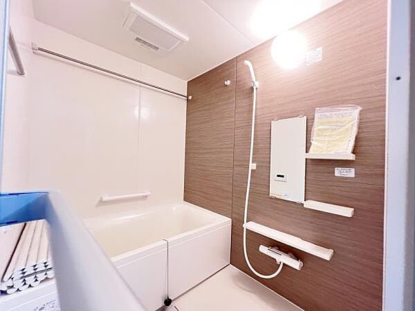 お風呂でほっとひといき。1日の疲れを癒しましょう。