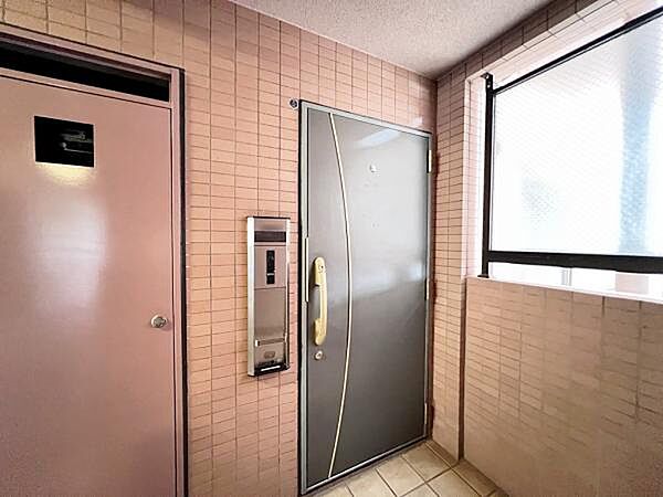 いつも気持ちよくご家族を迎えられる玄関です。