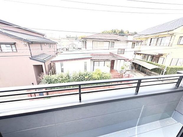 お洗濯ものを気持ち良く太陽の光で干せるのが嬉しいですね。