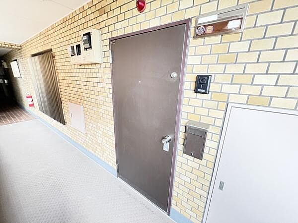 いつも気持ちよくご家族を迎えられる玄関です。