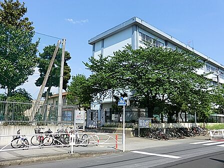 川崎市立宿河原小学校まで約660m（徒歩9分）