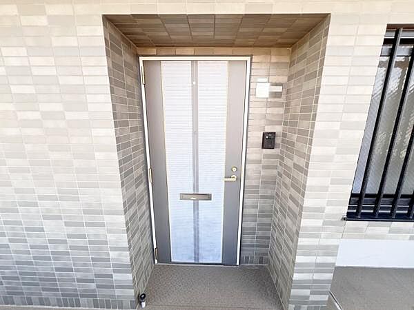 いつも気持ちよくご家族を迎えられる玄関です。