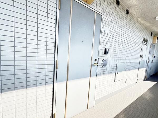 いつも気持ちよくご家族を迎えられる玄関です。