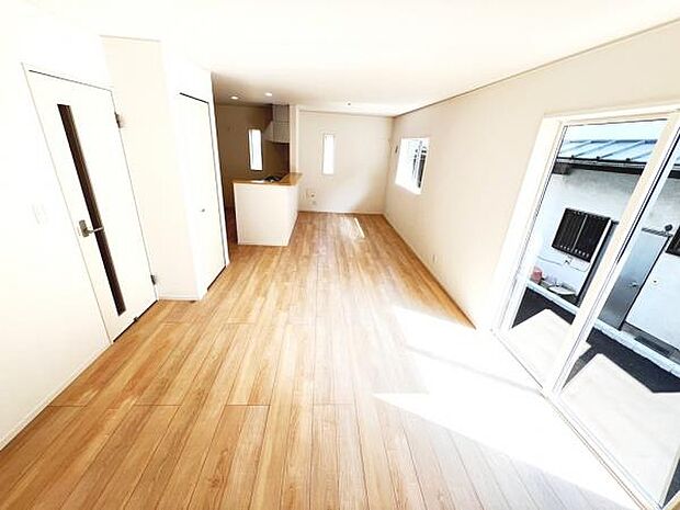 家族団らんの場所としてゆったりと居心地の良いリビングです。