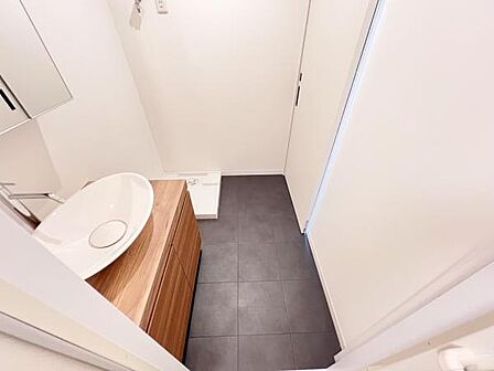 脱衣所は小さなお子様がいるご家庭にも重宝されます。