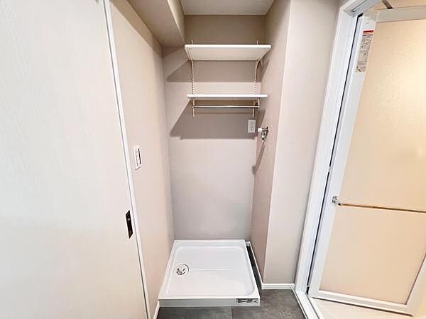お天気を気にせずお洗濯ができ、室内干し可能です。