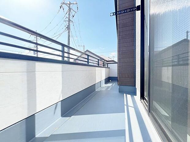 お洗濯ものを気持ち良く太陽の光で干せるのが嬉しいですね。