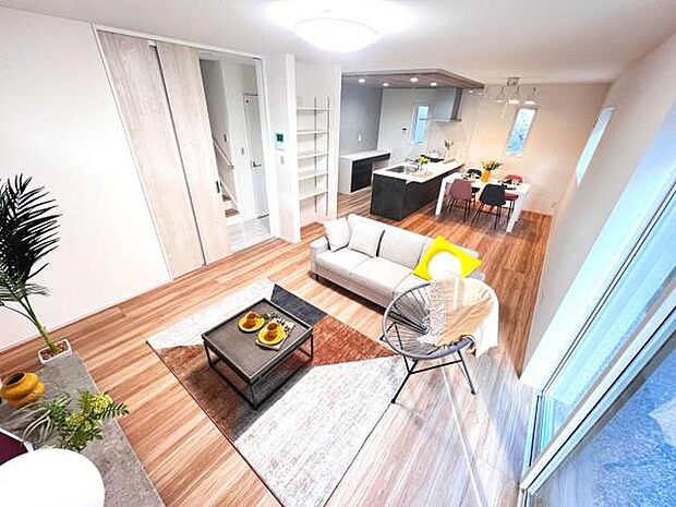 リビングダイニングになります。ご家族そろっての素敵な空間になりそうですね。