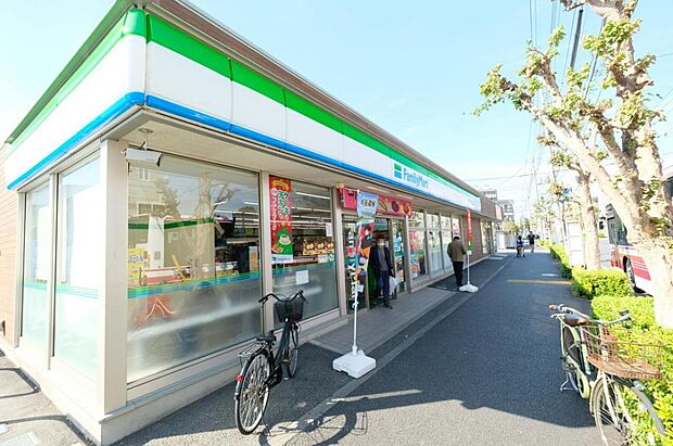 ファミリーマート 狛江中和泉一丁目店まで約420m(徒歩6分)