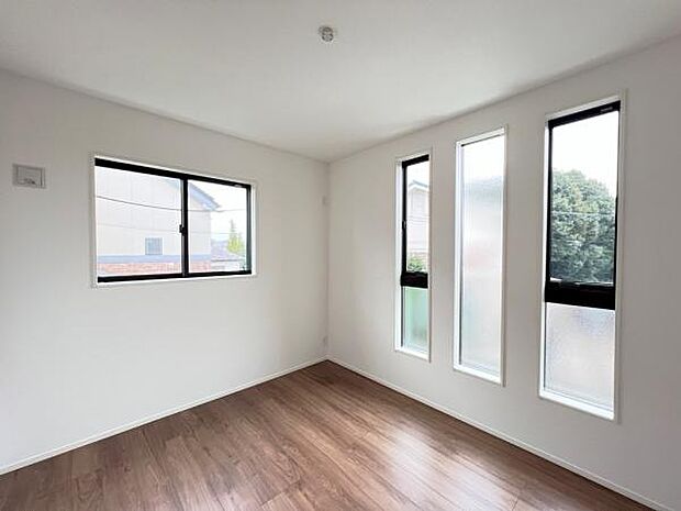 子供部屋にもちょうど良い大きさのお部屋です。