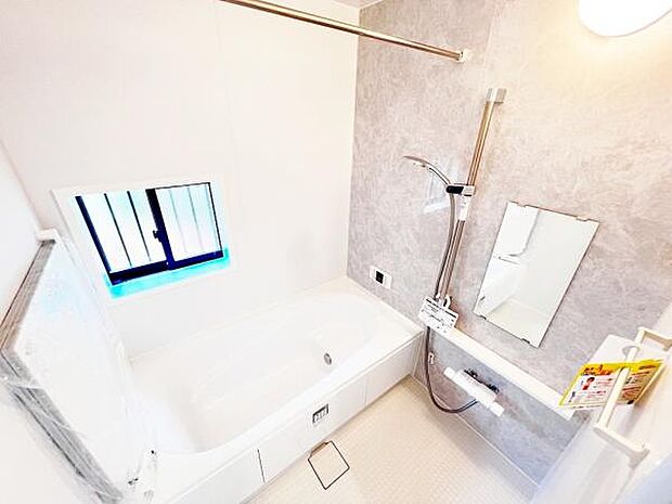 お風呂でほっとひといき。1日の疲れを癒しましょう。