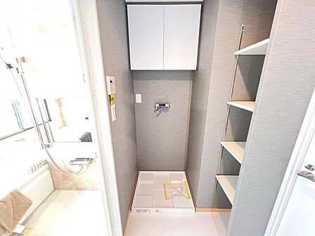 お天気を気にせずお洗濯ができ、室内干し可能です。