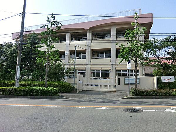 川崎市立王禅寺中央中学校まで約150m（徒歩2分）