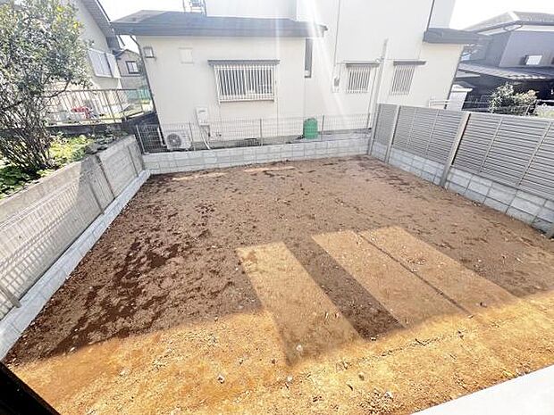 お庭スペースは、ガーデニングやお子様との外遊びなど多彩な用途でお楽しみいただけます。