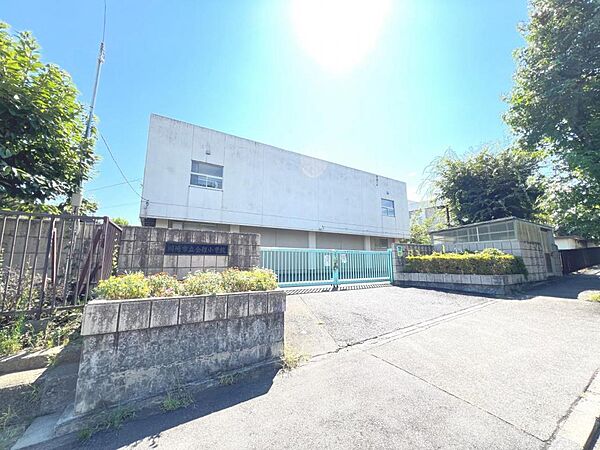 川崎市立金程小学校まで約1800m（徒歩23分）