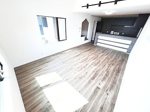 ご家族の温かい時間を演出するダイニングスペースです。