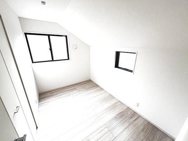 子供部屋にもちょうど良い大きさのお部屋です。