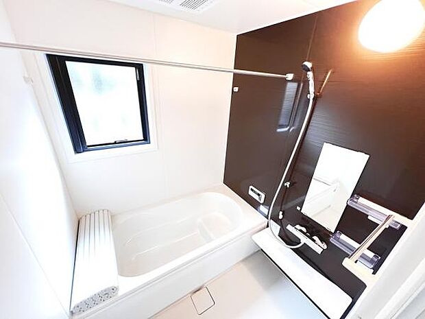 お風呂でほっとひといき。1日の疲れを癒しましょう。