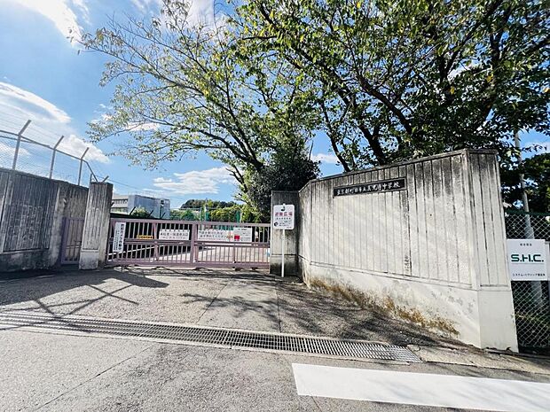 町田市立真光寺中学校まで約430m(徒歩6分)