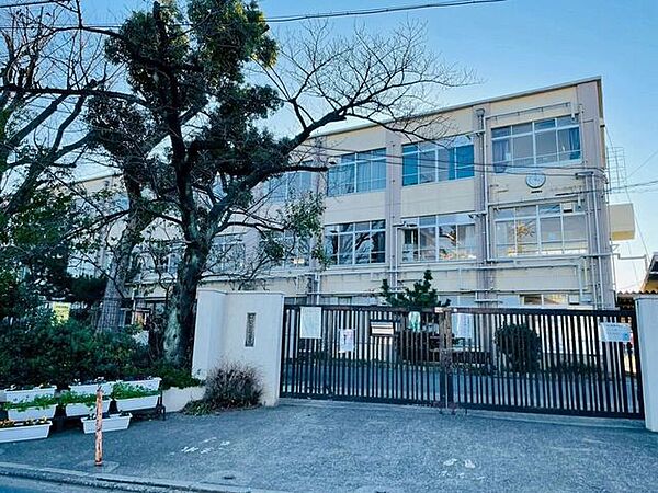 京都市立吉祥院小学校 160m