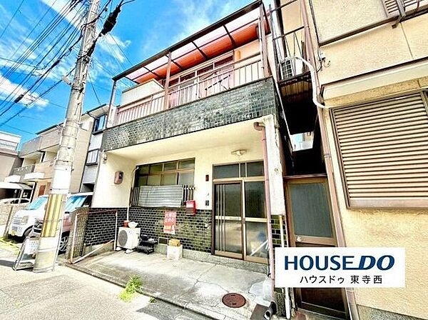 64.95m2の整形地、建ぺい率60%で建物計画が立てやすい。京都市南区の人口流入エリア。小学校・商業施設近接で家族層・事業所需要が見込める土地活用案件。